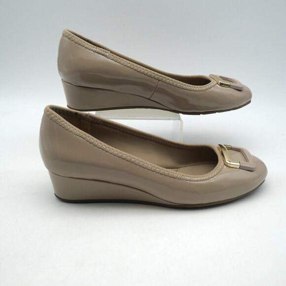 NEW Bandolino Women's 6 Tad Patent Wedge Heels Shoes Pumps - Picture 6 of 8